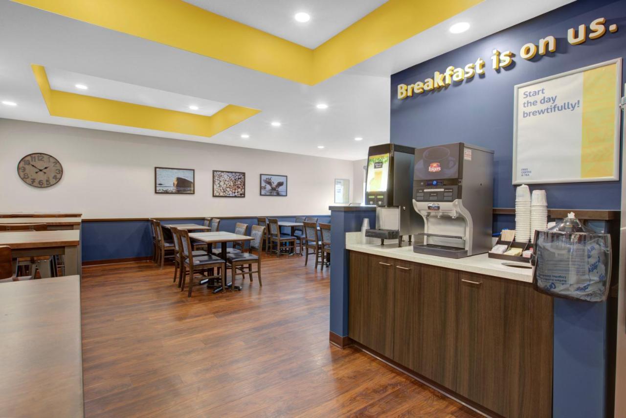 Days Inn & Suites By Wyndham Lindsay Luaran gambar